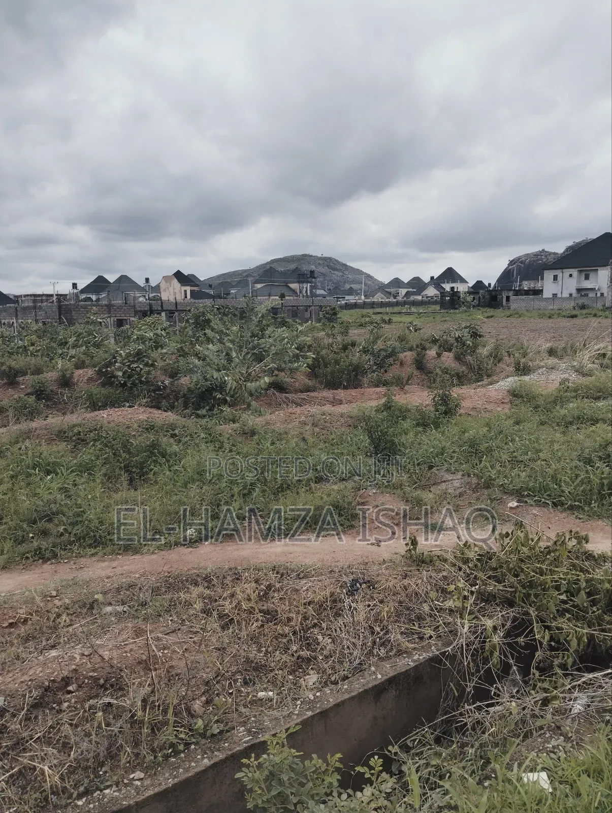 Estate Plot 5 Bedrooms Fully Detached in Lugbe District