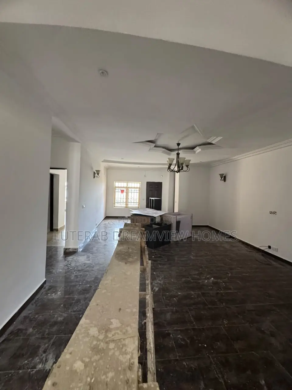3bdrm Block of Flats in Wuye for rent in Wuye