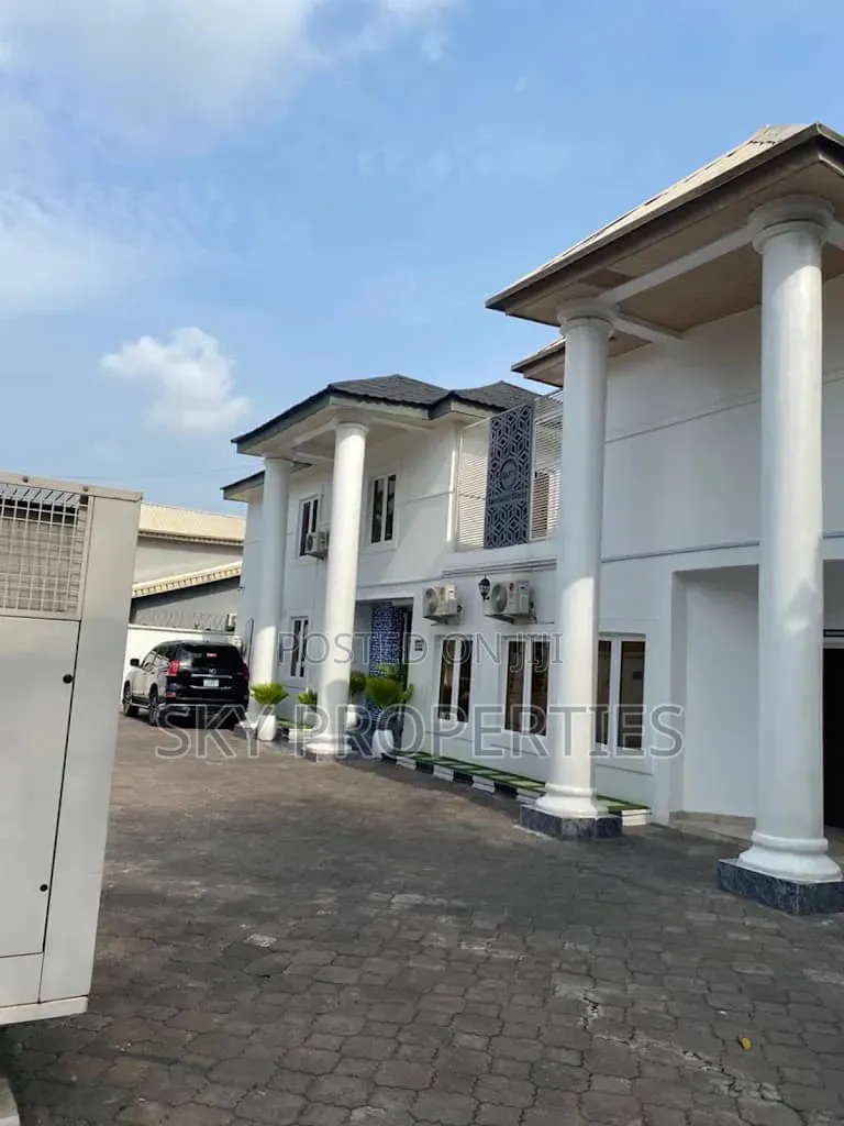 10bdrm House in Fhase1, Lekki Phase 1 for sale in Lekki Phase 1