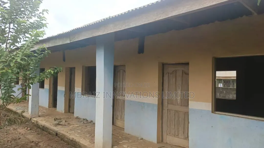 7bdrm Bungalow in Ikorodu for sale in Ikorodu