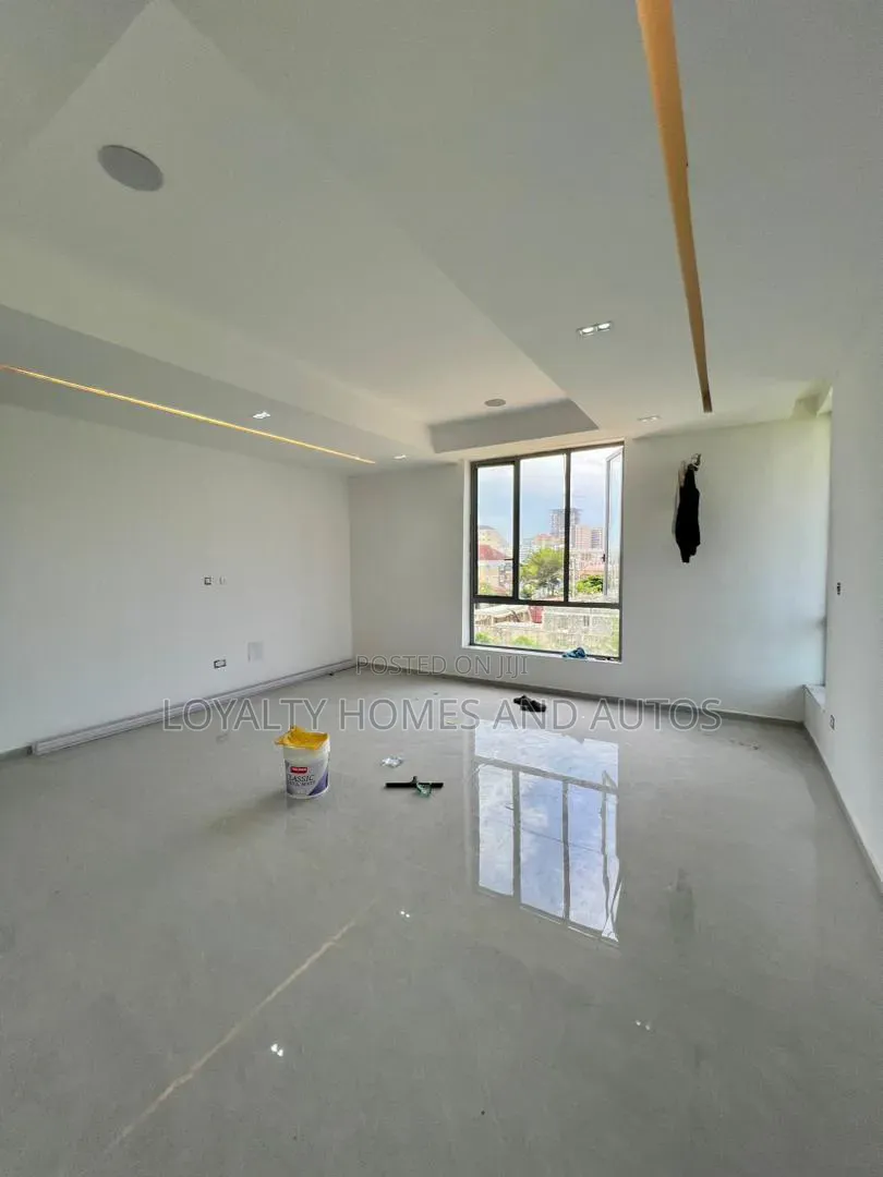 4bdrm Duplex in Adeniyi Jones for sale in Adeniyi Jones