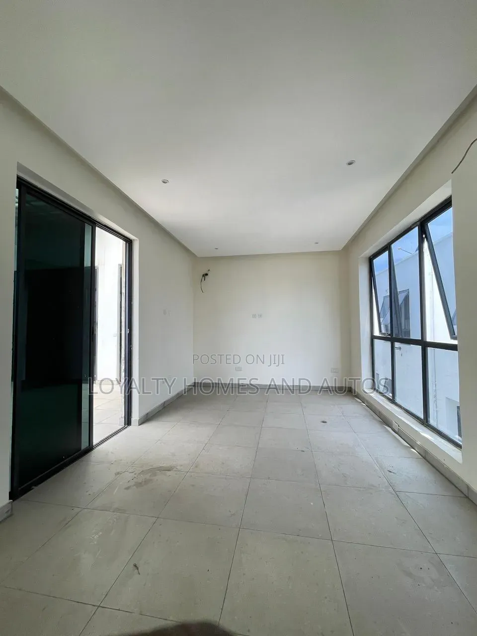 4bdrm Duplex in Adeniyi Jones for sale in Adeniyi Jones