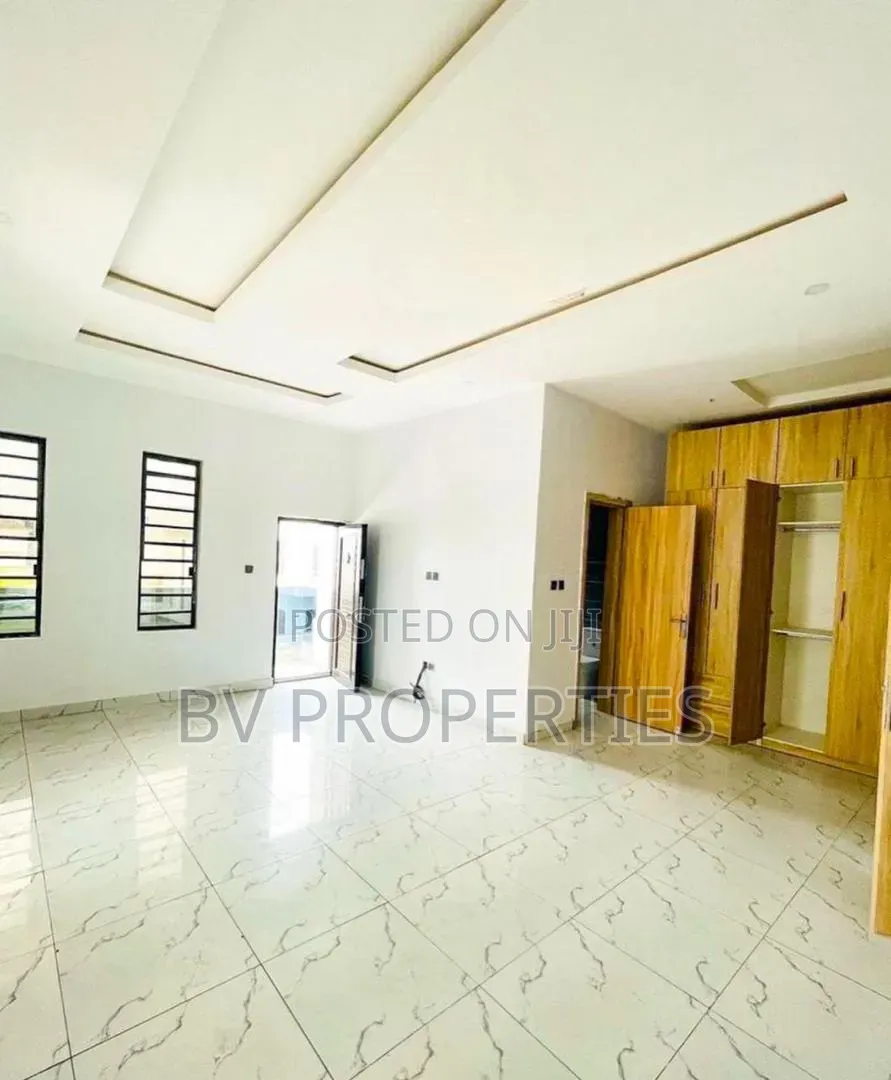 4bdrm Duplex in Lekki Phase 2 for rent in Lekki Phase 2