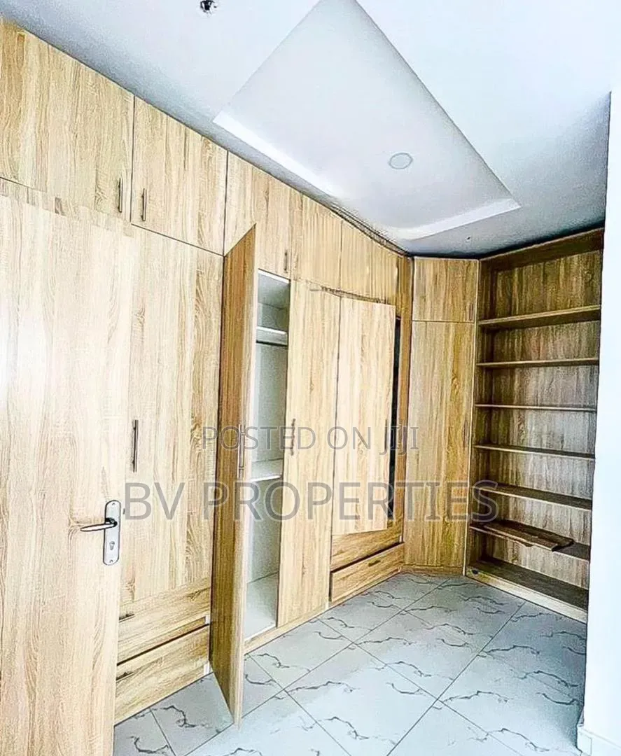 4bdrm Duplex in Lekki Phase 2 for rent in Lekki Phase 2