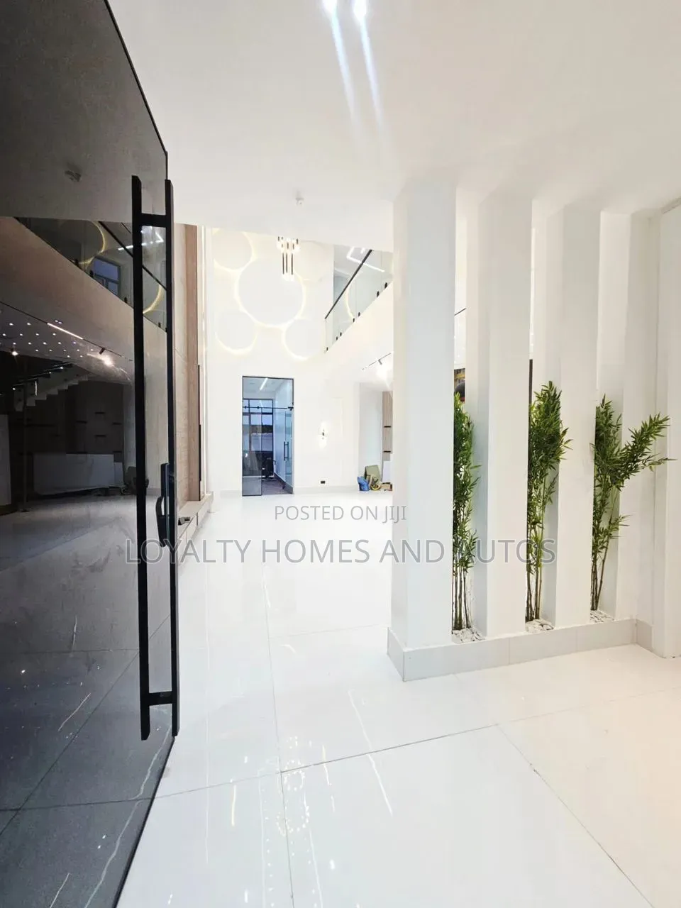 5bdrm Duplex in Chevron for sale in Chevron