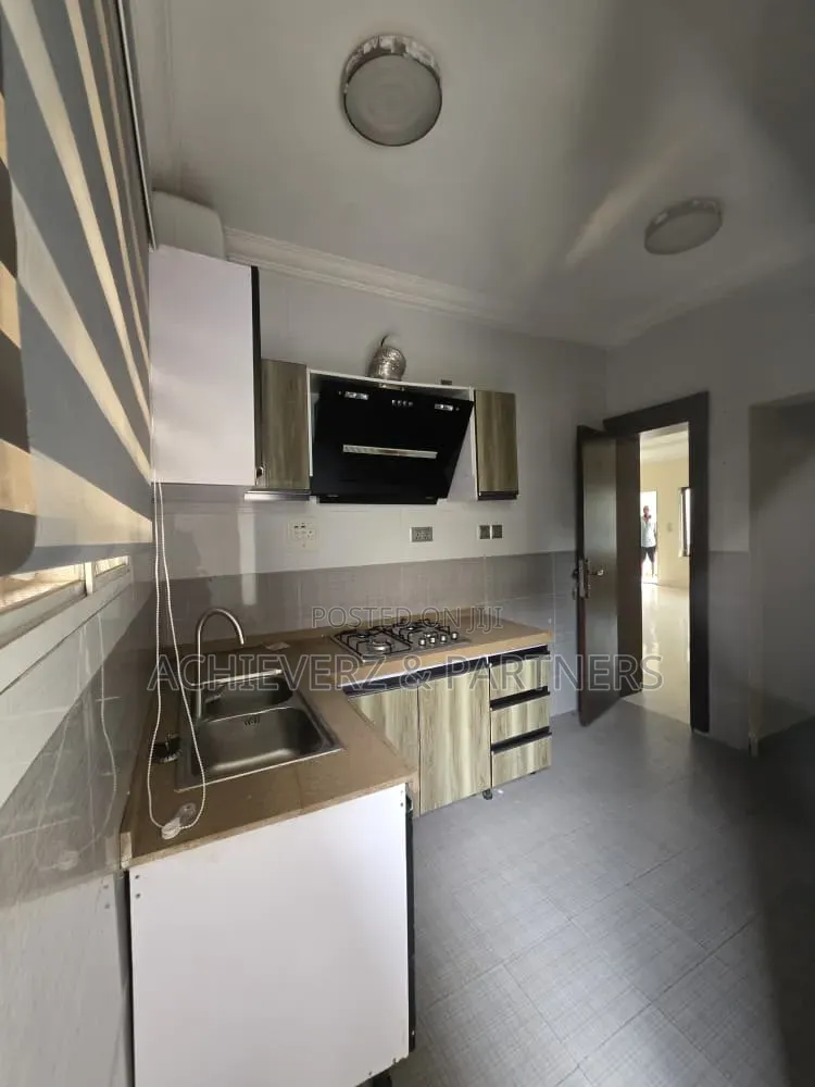 3bdrm Apartment in Asokoro for rent in Asokoro