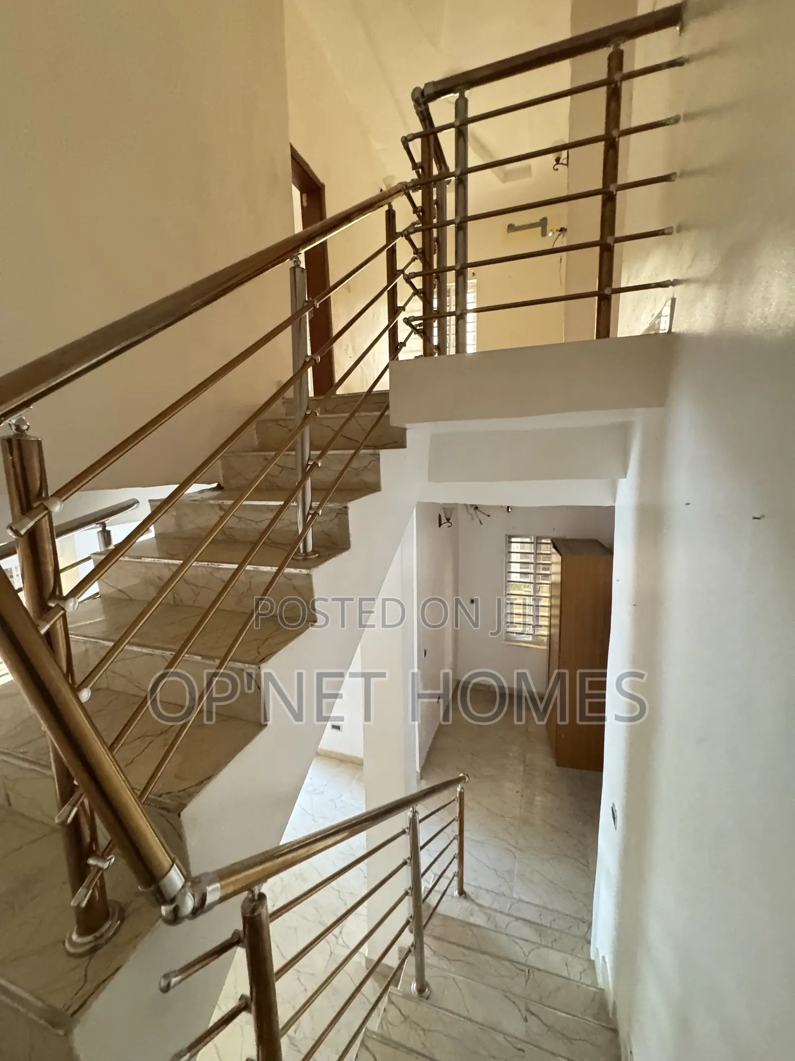 4bdrm Duplex in Chevron, Lekki for sale in Lekki