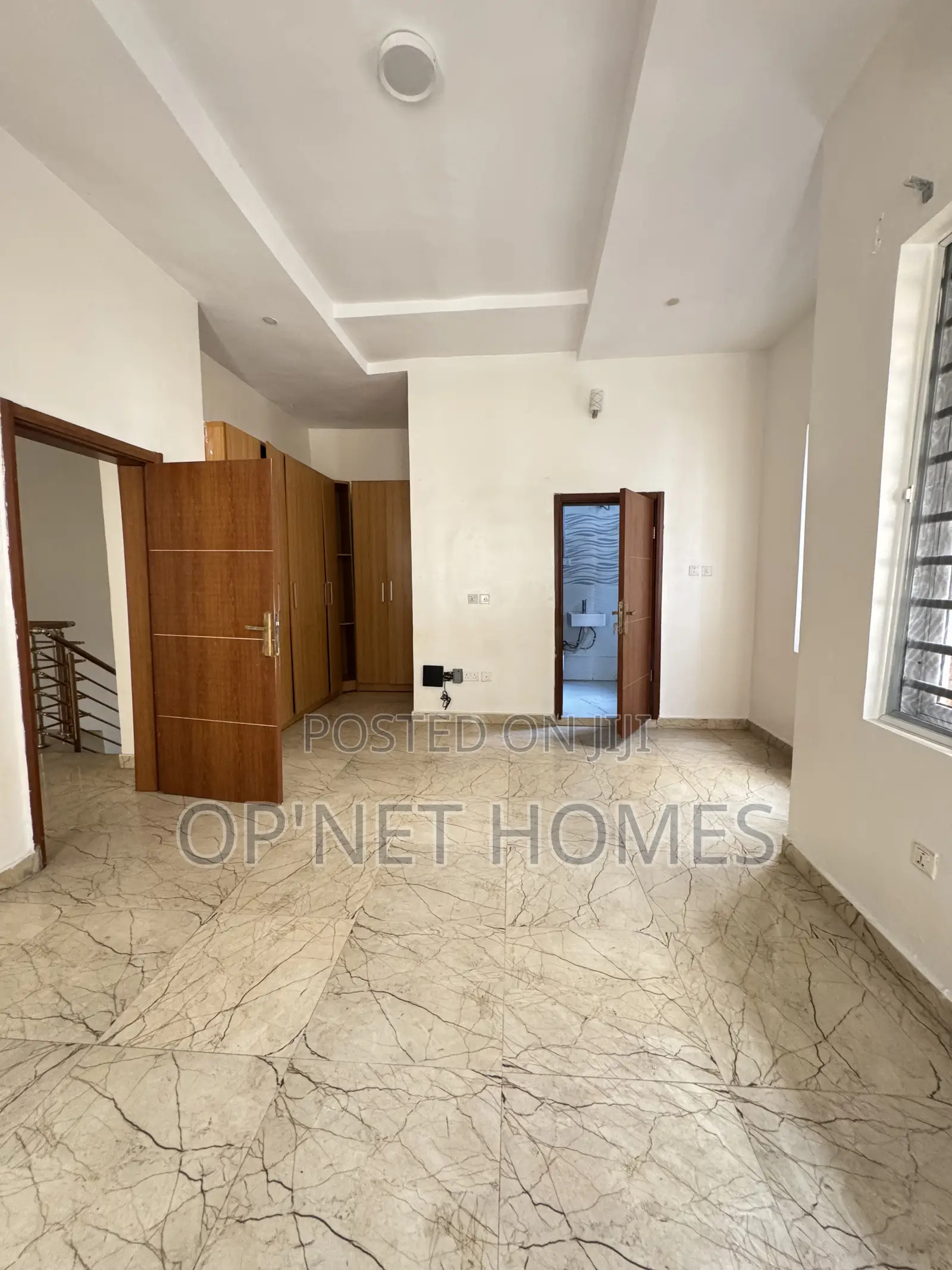 4bdrm Duplex in Chevron, Lekki for sale in Lekki