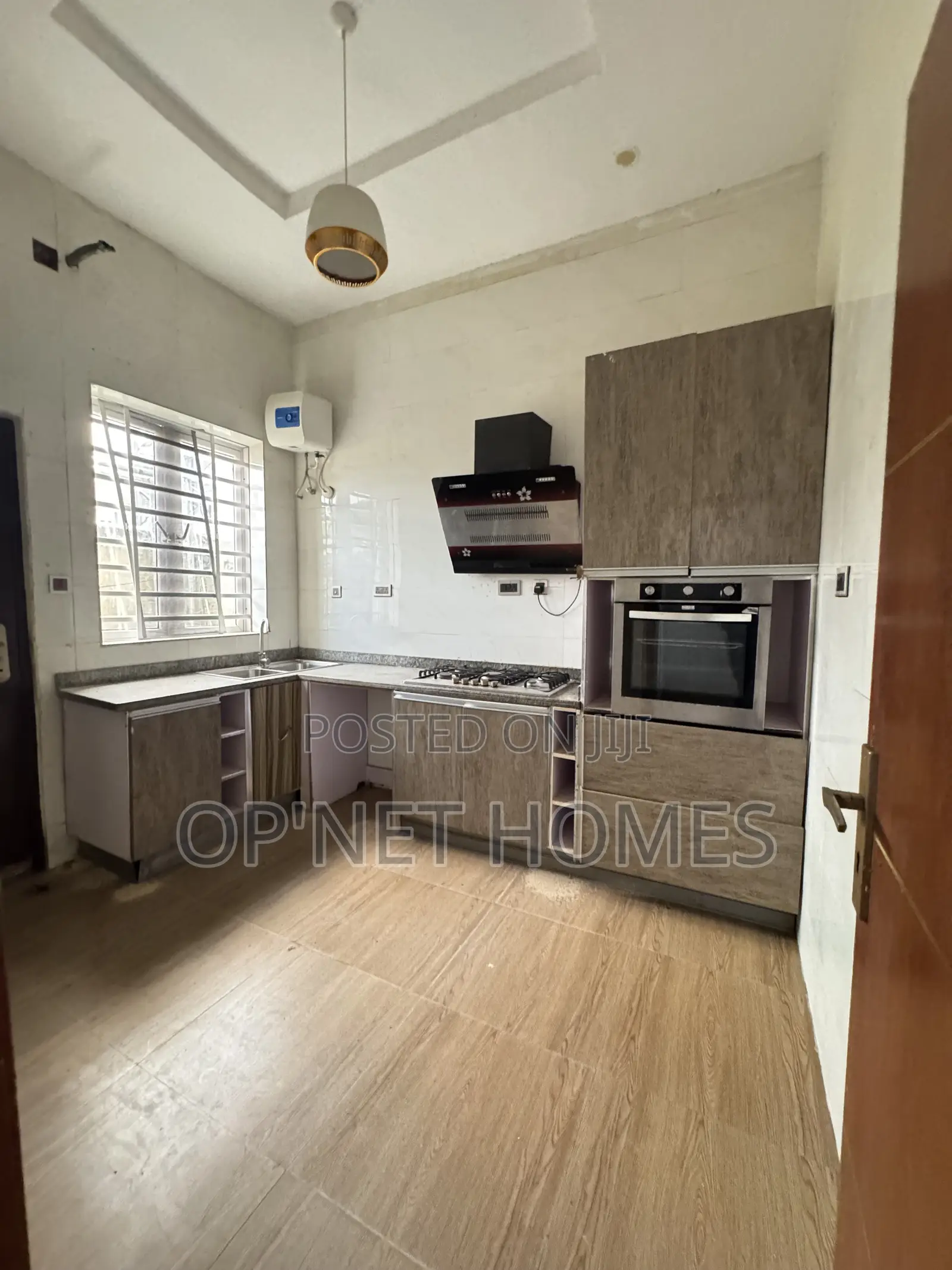 4bdrm Duplex in Chevron, Lekki for sale in Lekki