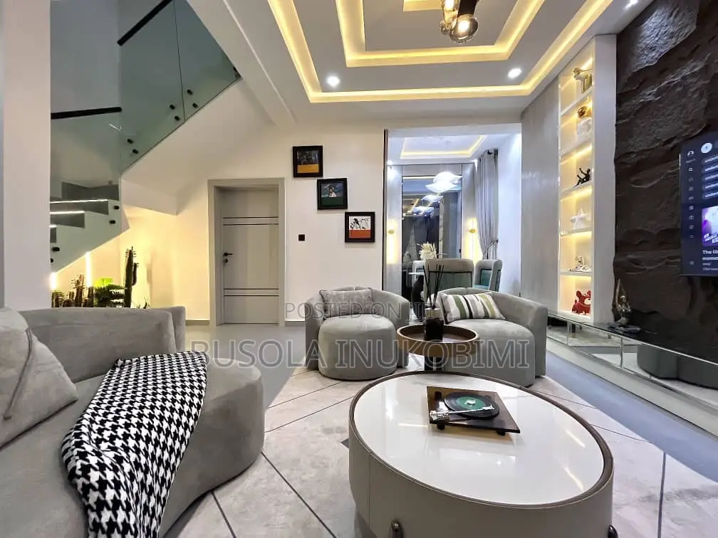 Exquisite 4 Bedroom Sea View Service Apartment Ikate in Ikate