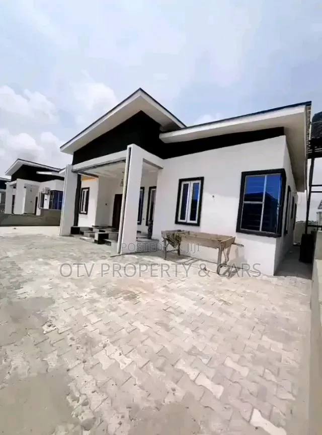 Furnished 3bdrm Bungalow in Awoyaya for sale in Awoyaya