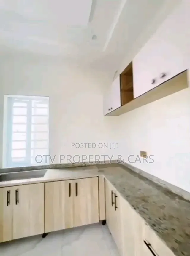 Furnished 3bdrm Bungalow in Awoyaya for sale in Awoyaya