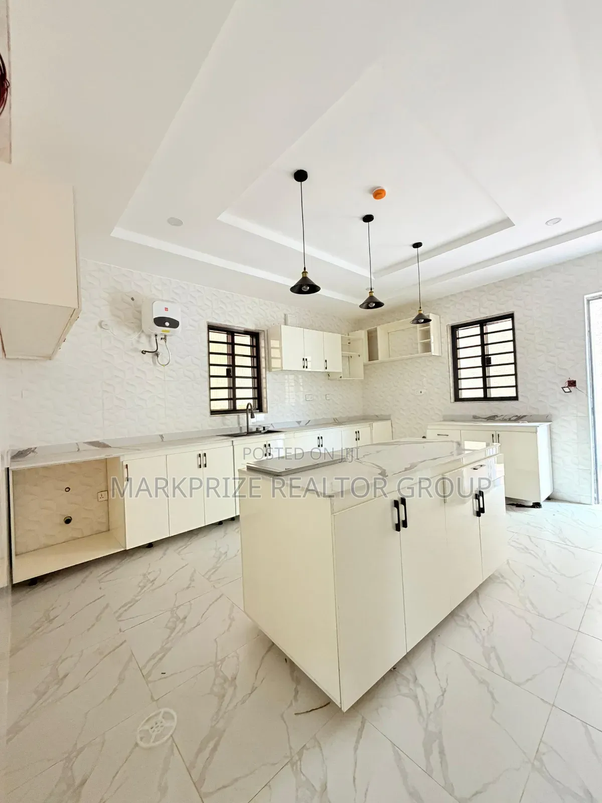 5bdrm Duplex in Omole Phase 1 Lagos for sale in Omole Phase 1