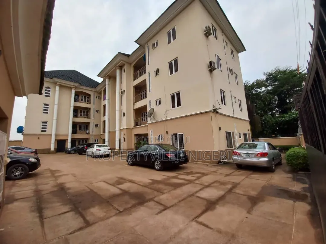 3bdrm Block of Flats in Kaura for sale in Kaura