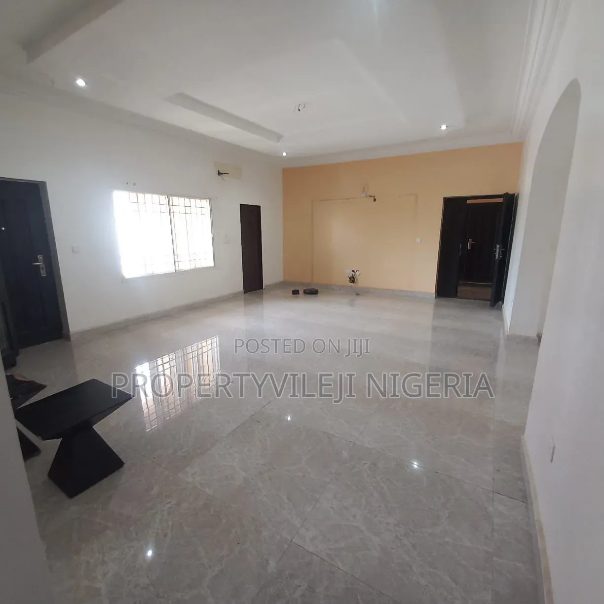3bdrm Block of Flats in Kaura for sale in Kaura
