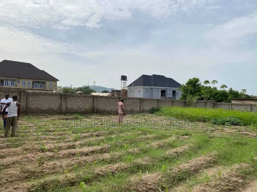 1000 Square Meter Of Dry Land in Karu