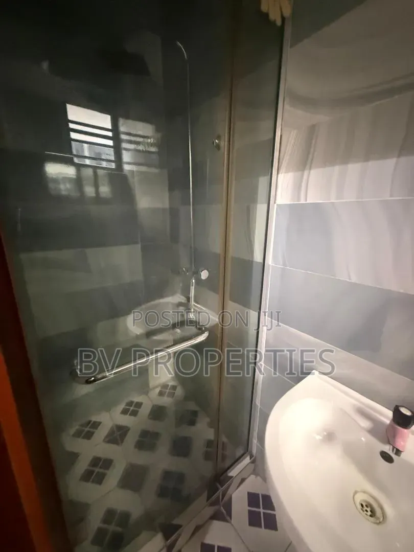 1bdrm Shared Apartment in Royal Pine Estate, Lekki Phase 2 for rent in Lekki Phase 2