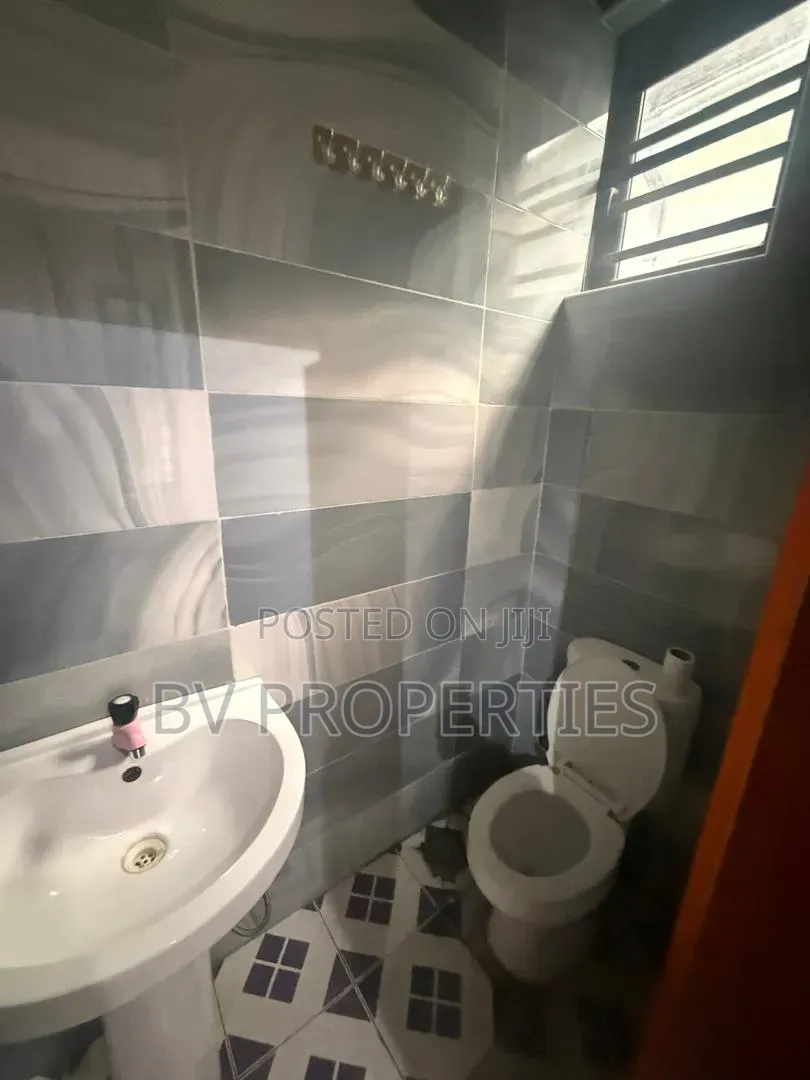 1bdrm Shared Apartment in Royal Pine Estate, Lekki Phase 2 for rent in Lekki Phase 2