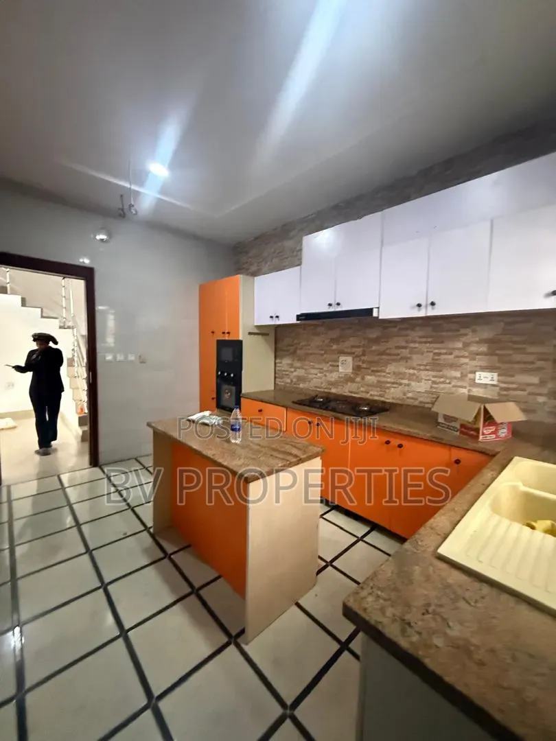 1bdrm Shared Apartment in Royal Pine Estate, Lekki Phase 2 for rent in Lekki Phase 2