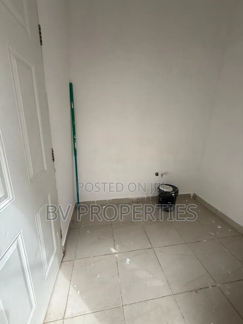 1bdrm Shared Apartment in Osapa london for rent in Osapa london