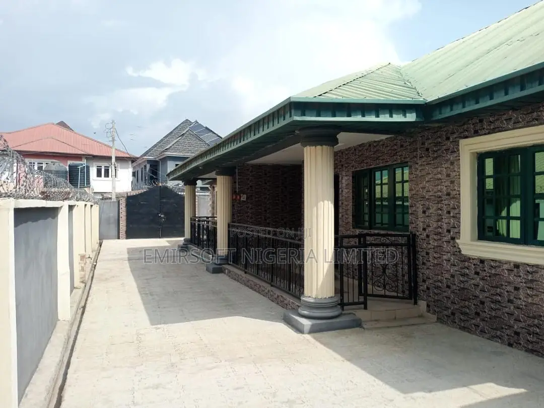 3bdrm Block of Flats in Akala Express for rent in Akala Express