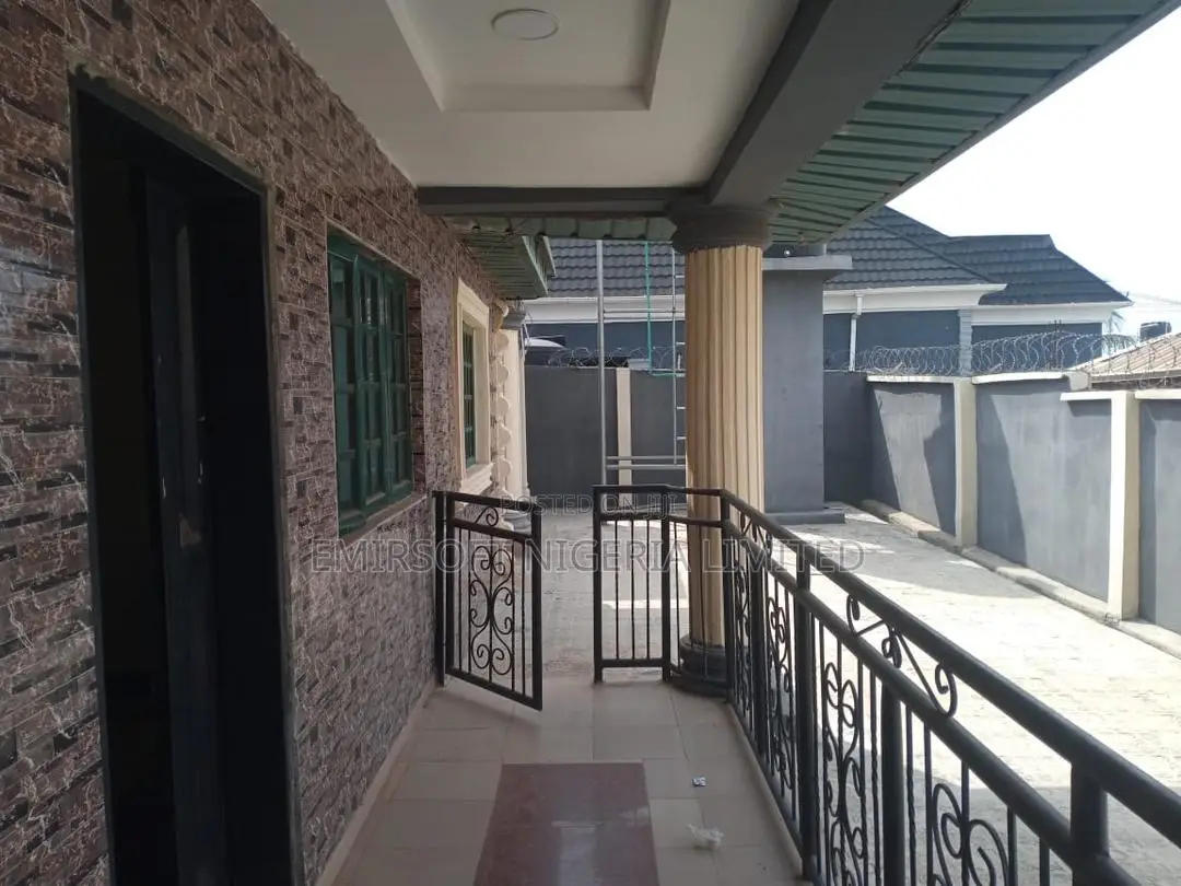 3bdrm Block of Flats in Akala Express for rent in Akala Express