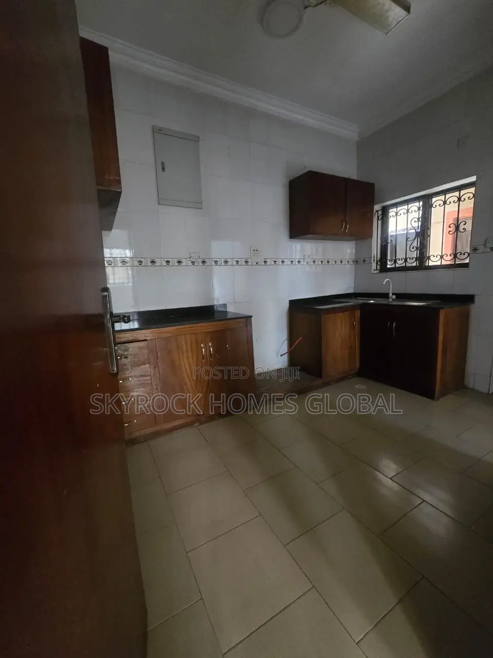 Spacious Office Space in Lekki Phase 1