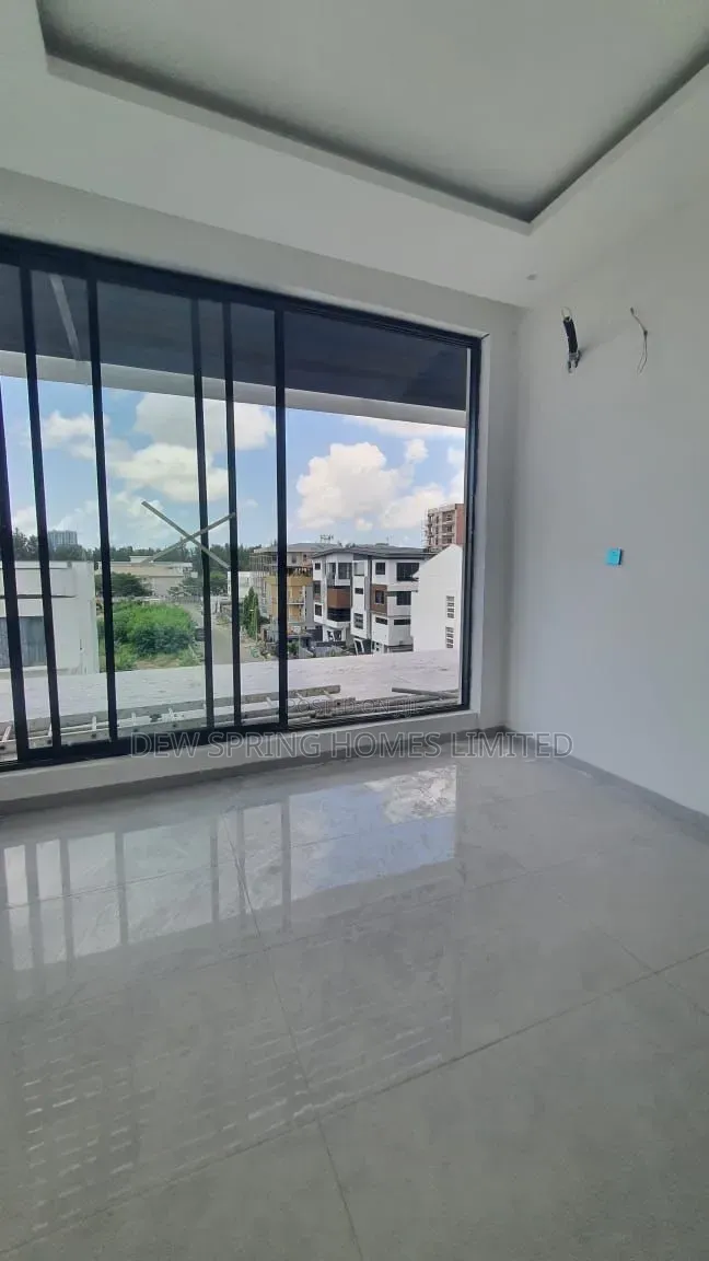 6bdrm Duplex in Banana Island for sale in Banana Island