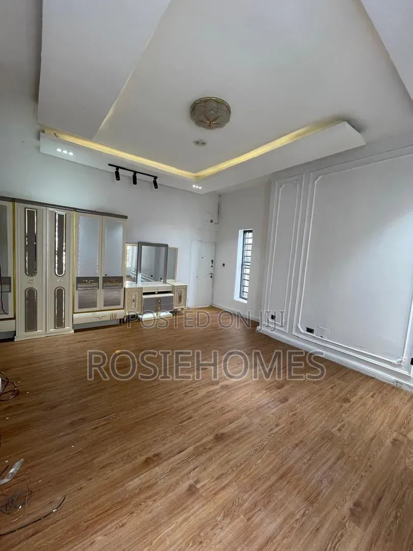 5bdrm Duplex in Ikota Gra for rent in Ikota