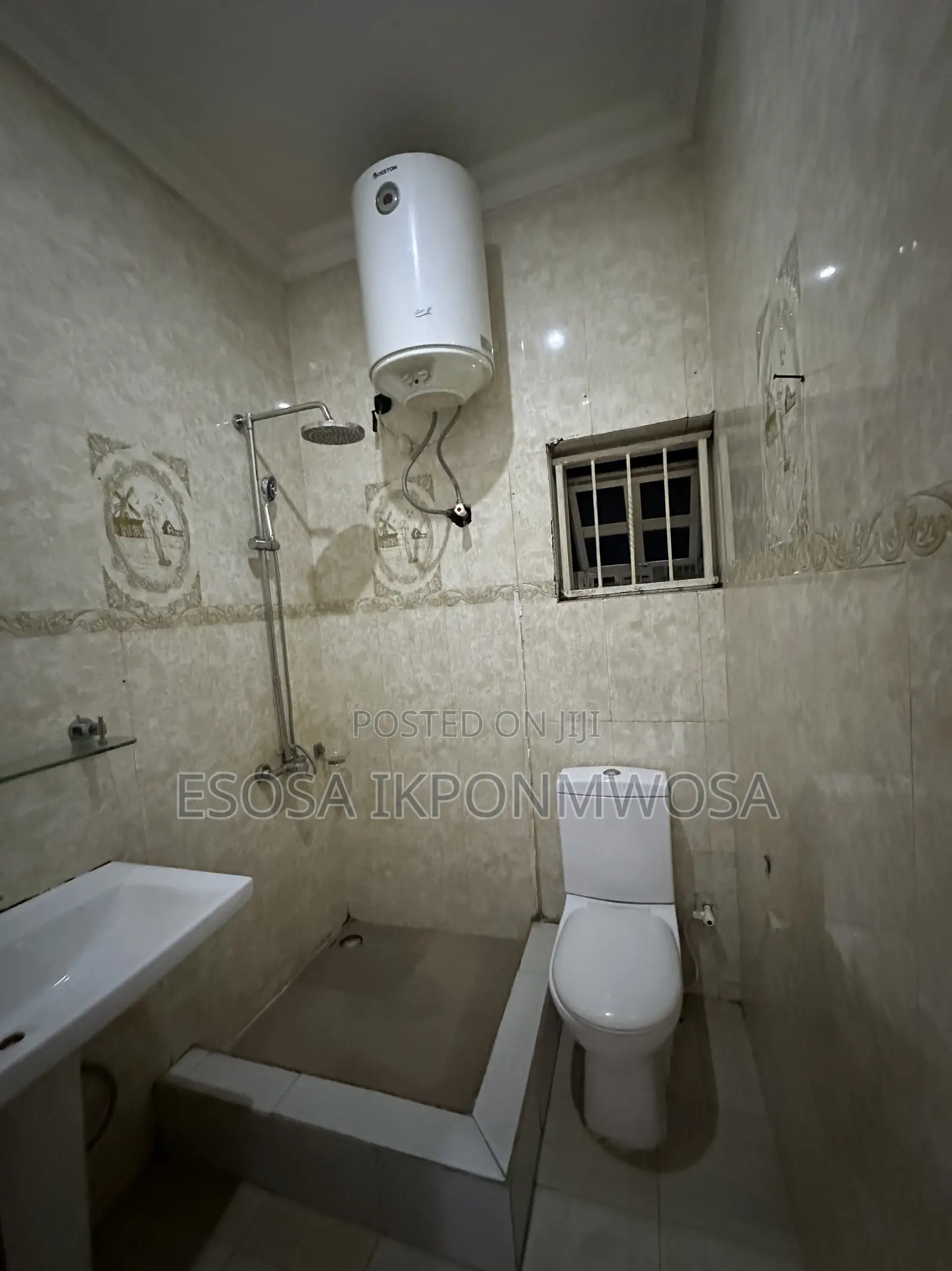 Furnished 1bdrm Bedsitter in Prime Water View, Chevron for rent in Chevron