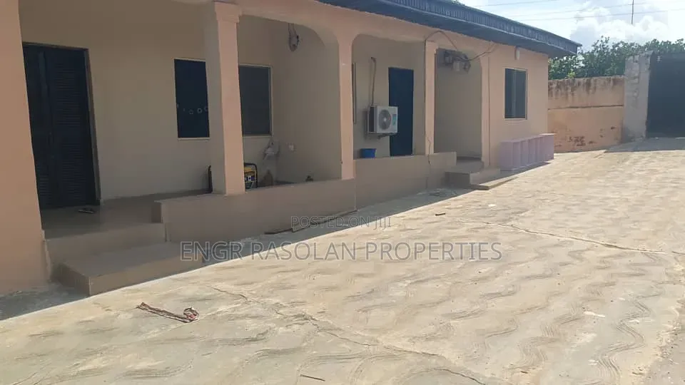 Furnished 2bdrm Block of Flats in Ganmo, Ifelodun-Kwara for sale in Ifelodun-Kwara