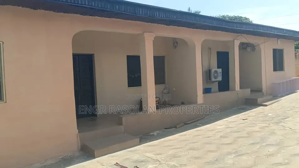 Furnished 2bdrm Block of Flats in Ganmo, Ifelodun-Kwara for sale in Ifelodun-Kwara