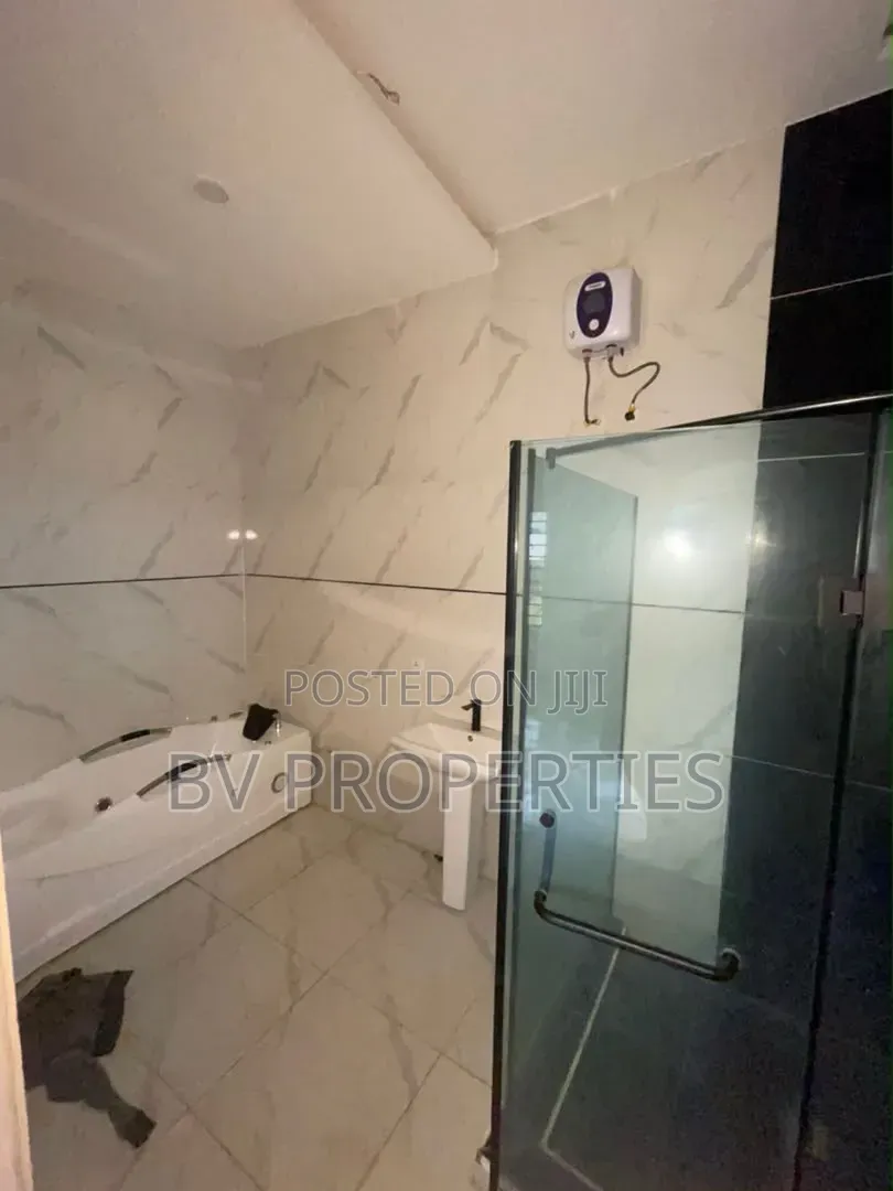1bdrm Shared Apartment in Lekki Phase 2 for rent in Lekki Phase 2