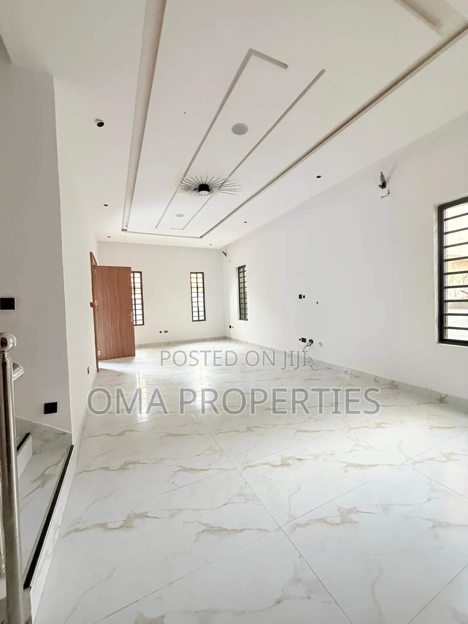 Furnished 5bdrm House in Omole Phase 2 for sale in Omole Phase 2
