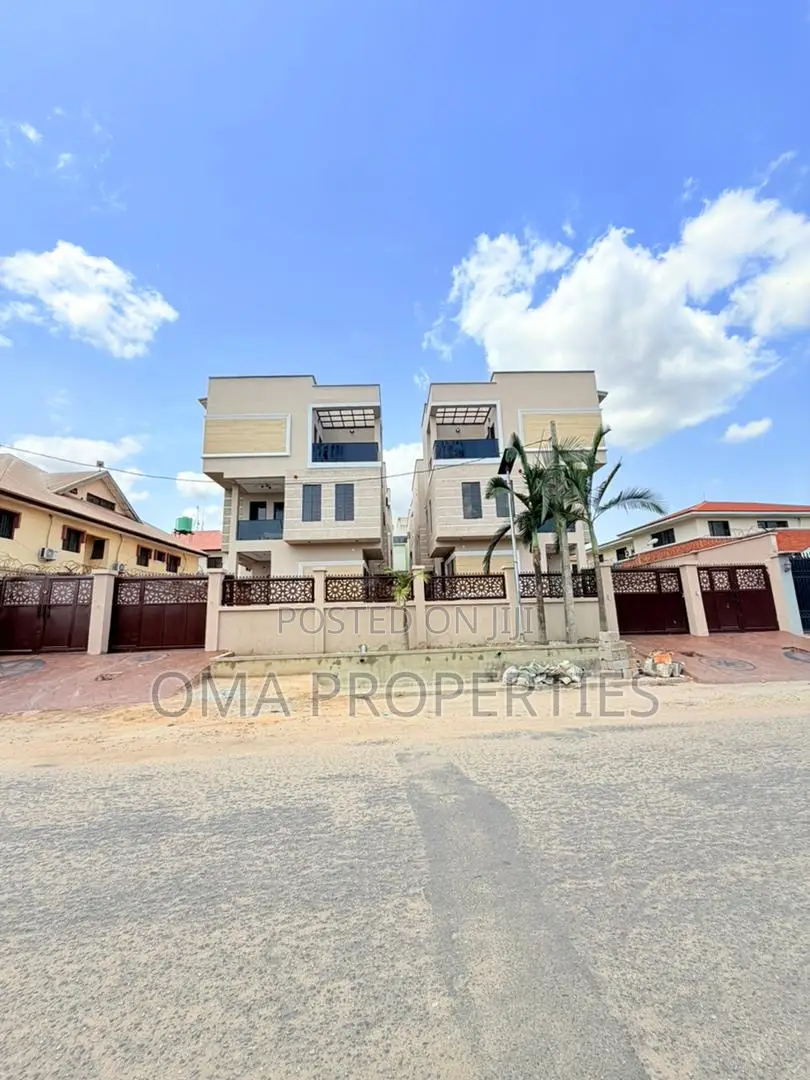 Furnished 5bdrm House in Omole Phase 1 for sale in Omole Phase 1