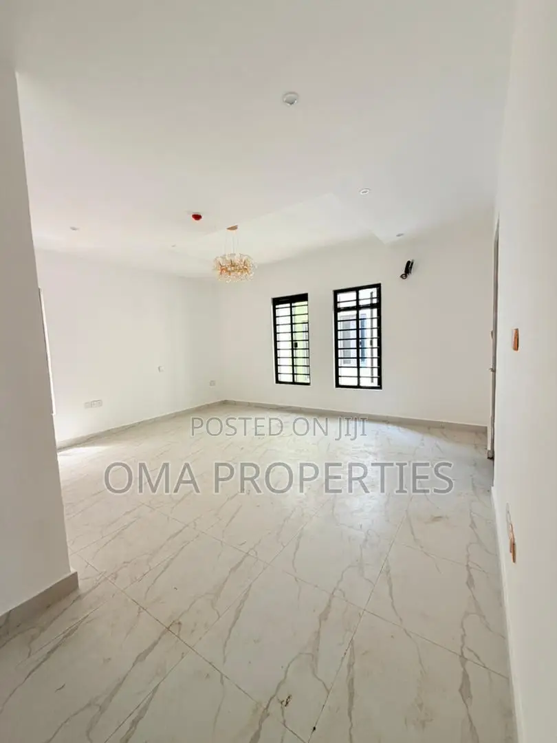Furnished 5bdrm House in Omole Phase 1 for sale in Omole Phase 1