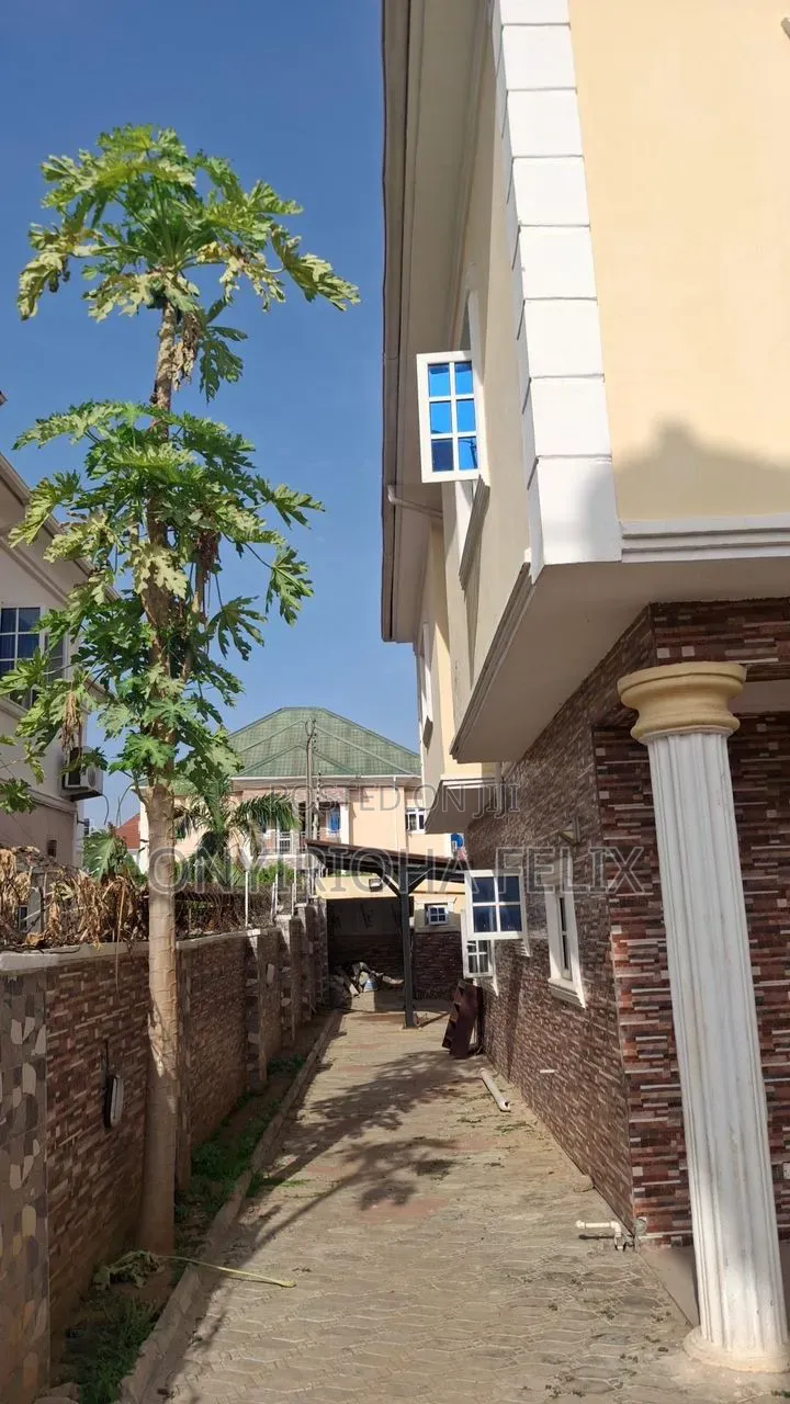 4bdrm Duplex in Kafe District, Life Camp for sale in Life Camp