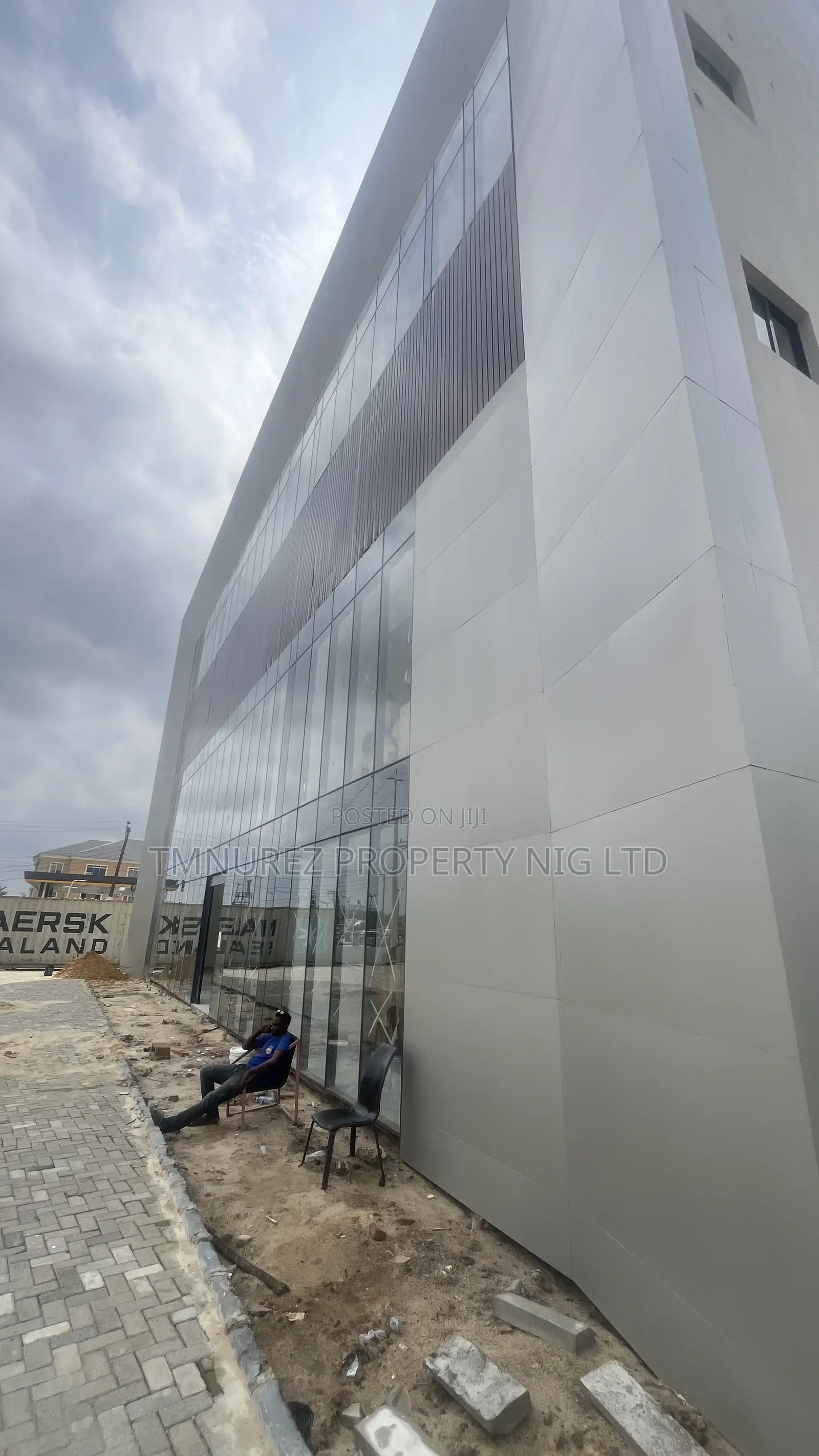 Showroom Shop in Sangotedo