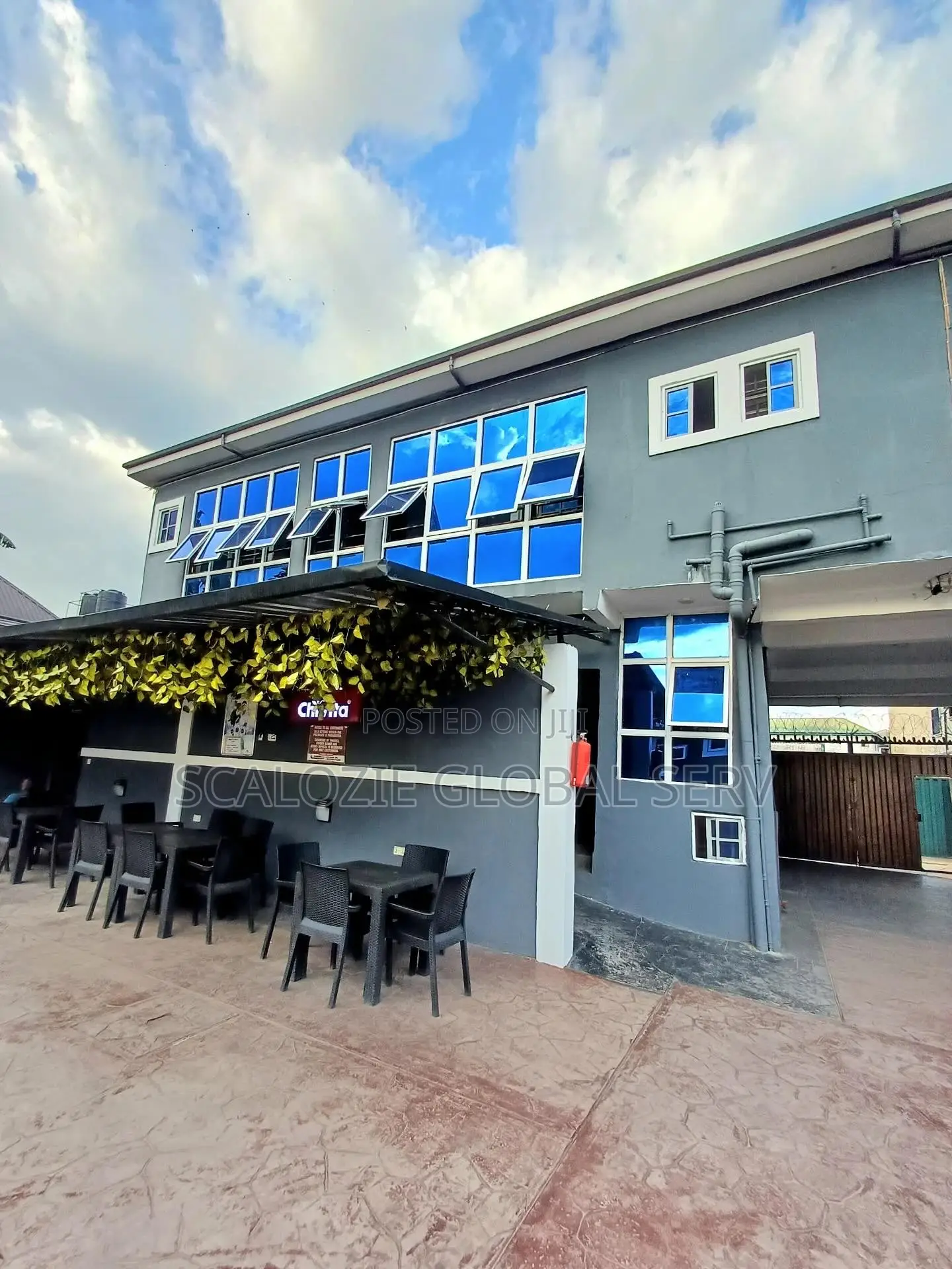 Furnished 7 Rooms Hotel With Outdoor Bars Vip Lounge in Port-Harcourt