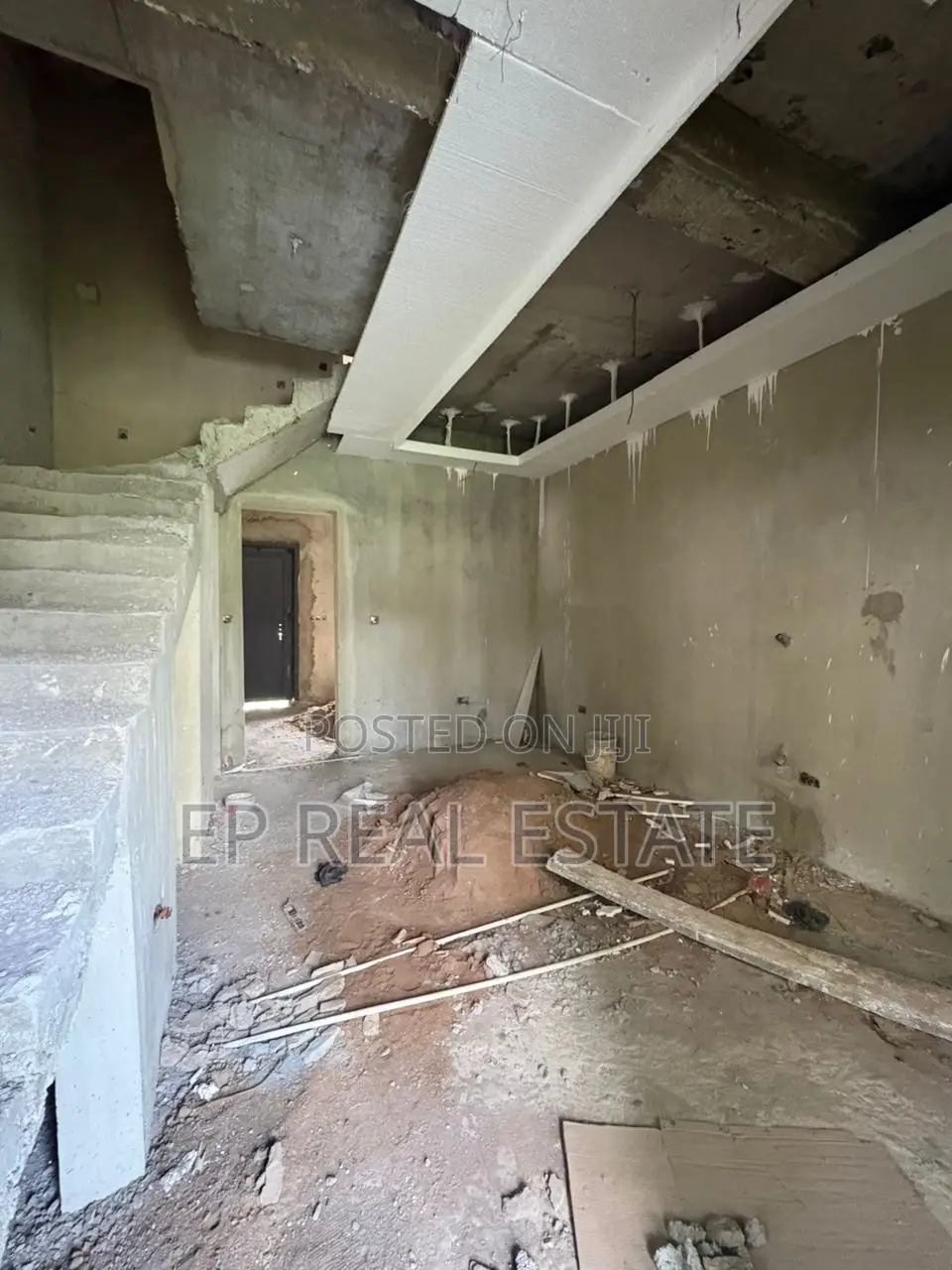 4bdrm Duplex in Wuse for sale in Wuse