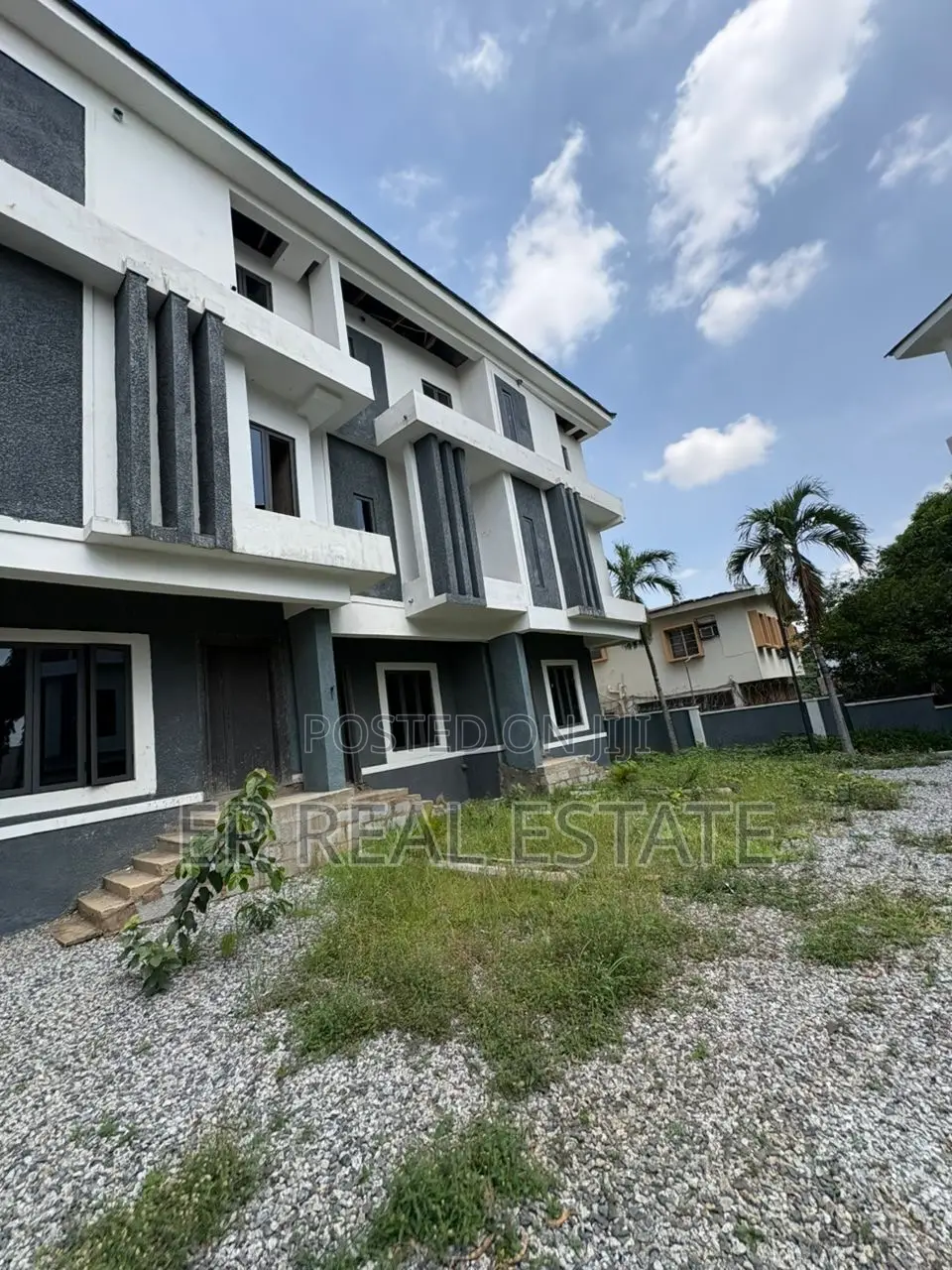 4bdrm Duplex in Wuse for sale in Wuse