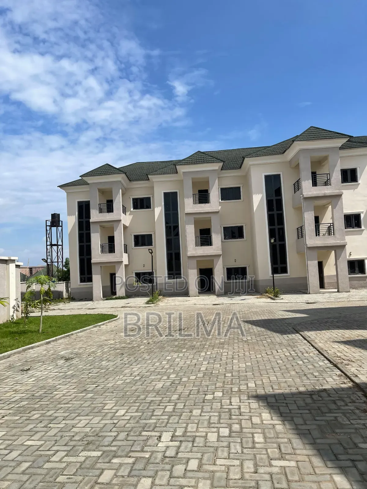 4bdrm Duplex in Life Camp for sale in Life Camp
