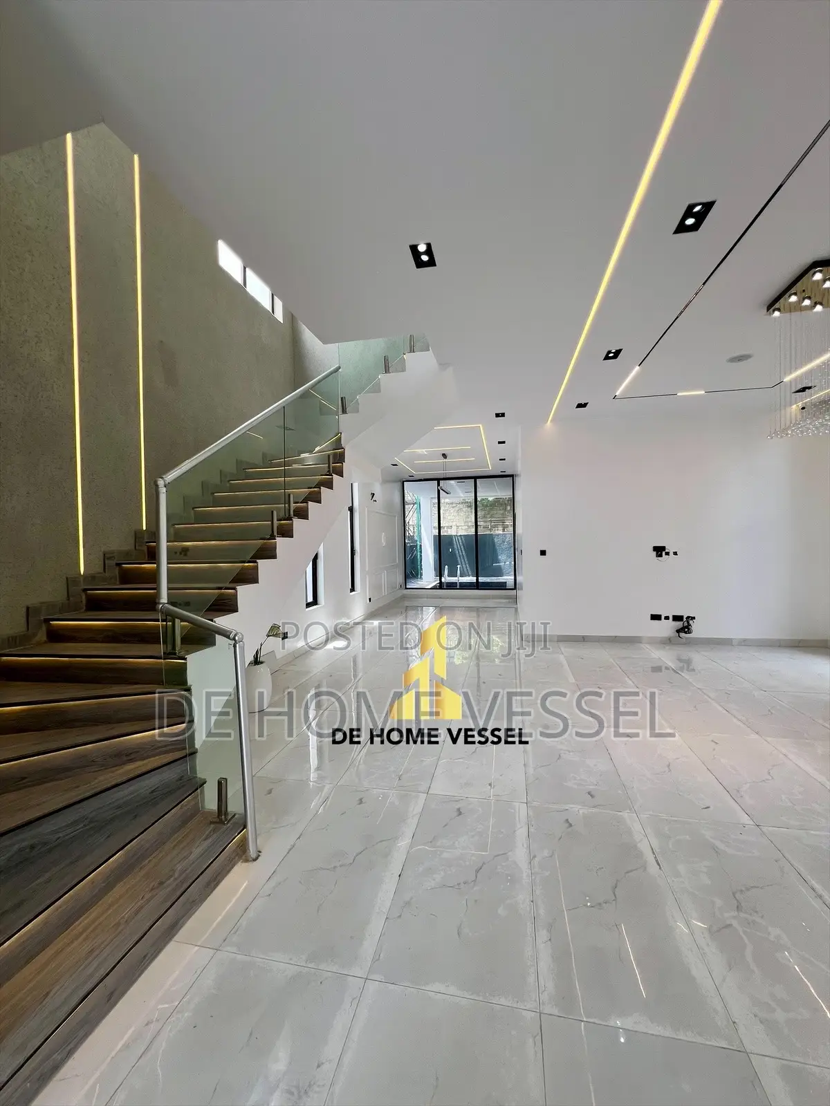 4bdrm Duplex in Chevron for sale in Chevron