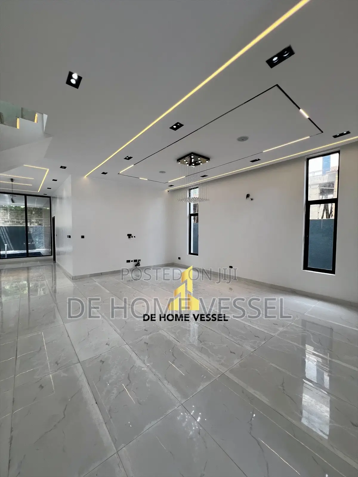4bdrm Duplex in Chevron for sale in Chevron