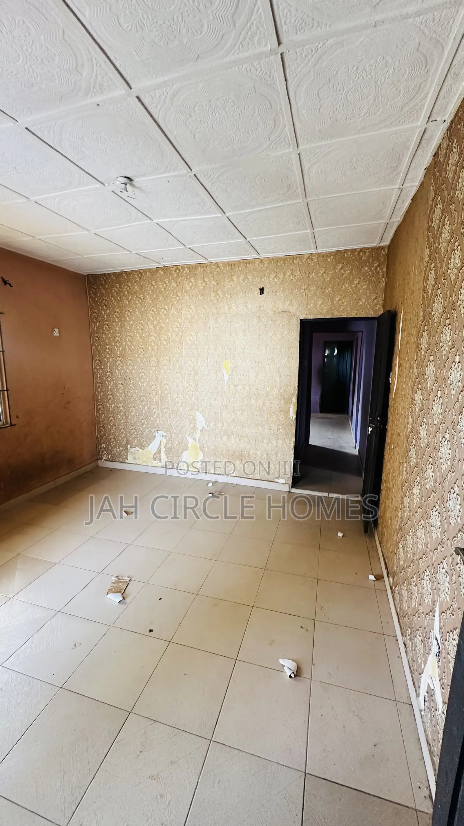 1bdrm Room & Parlour in Igbe Oloja, Lagos State for rent in Lagos State