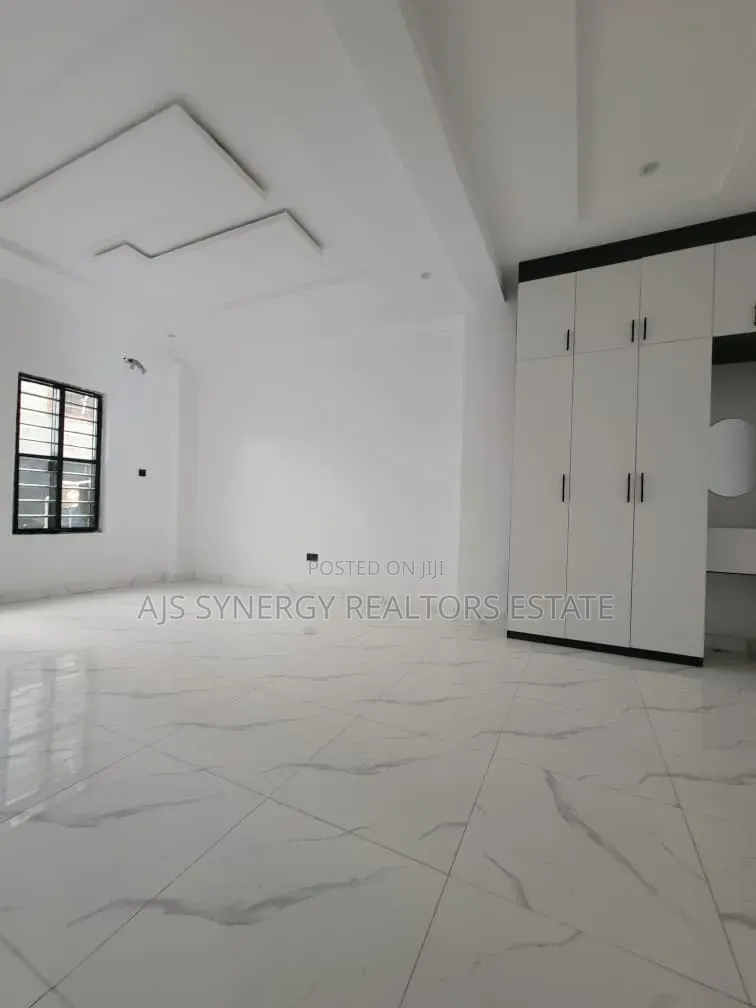 2bdrm Apartment in Igbo-efon for rent in Igbo-efon