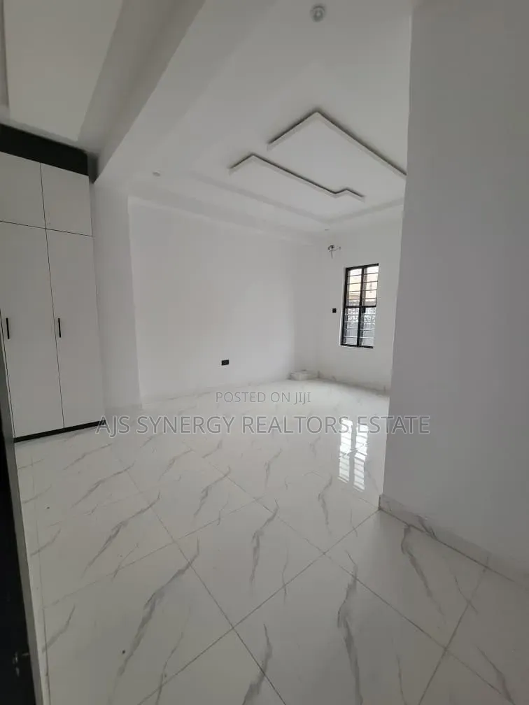 2bdrm Apartment in Igbo-efon for rent in Igbo-efon