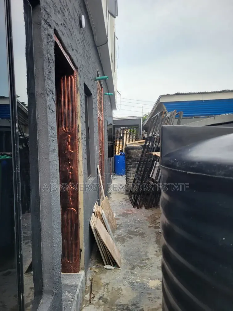 2bdrm Apartment in Igbo-efon for rent in Igbo-efon