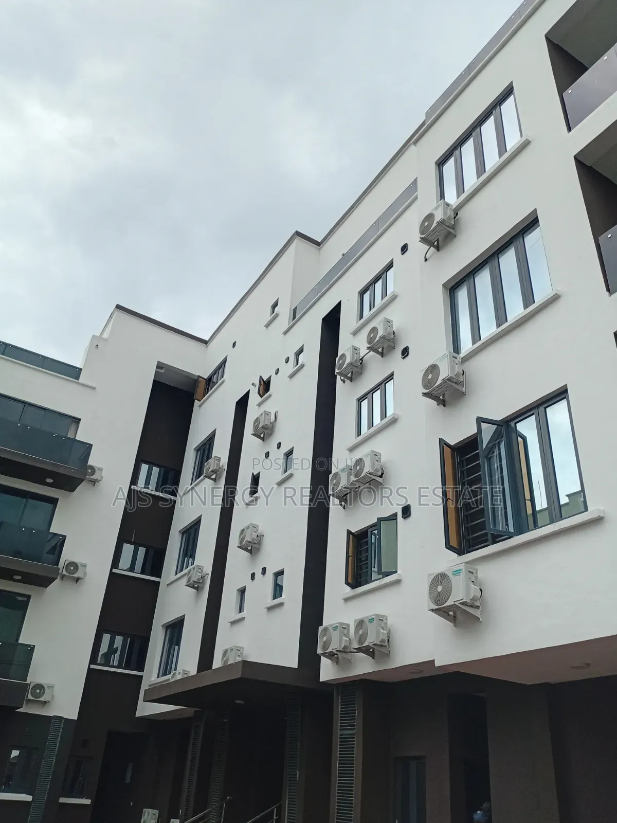 Furnished 2bdrm Apartment in Lekki Phase 1 for sale in Lekki Phase 1