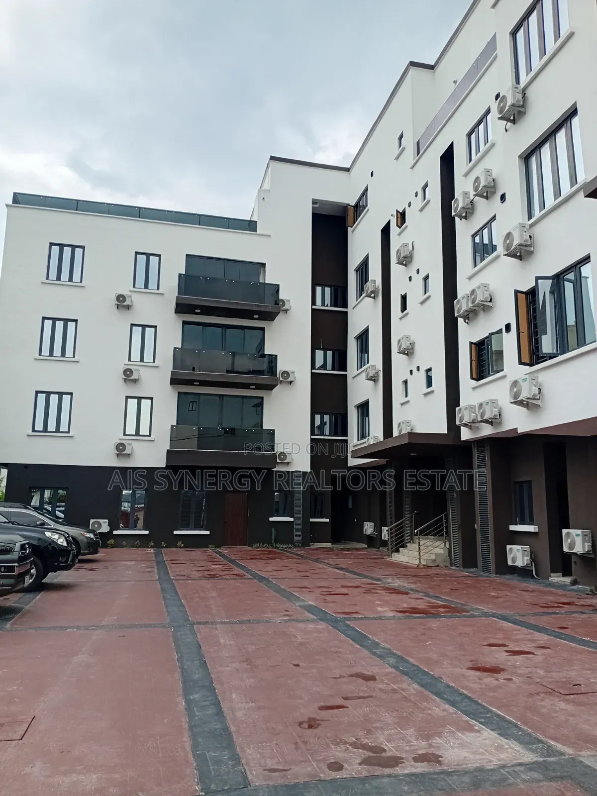Furnished 2bdrm Apartment in Lekki Phase 1 for sale in Lekki Phase 1